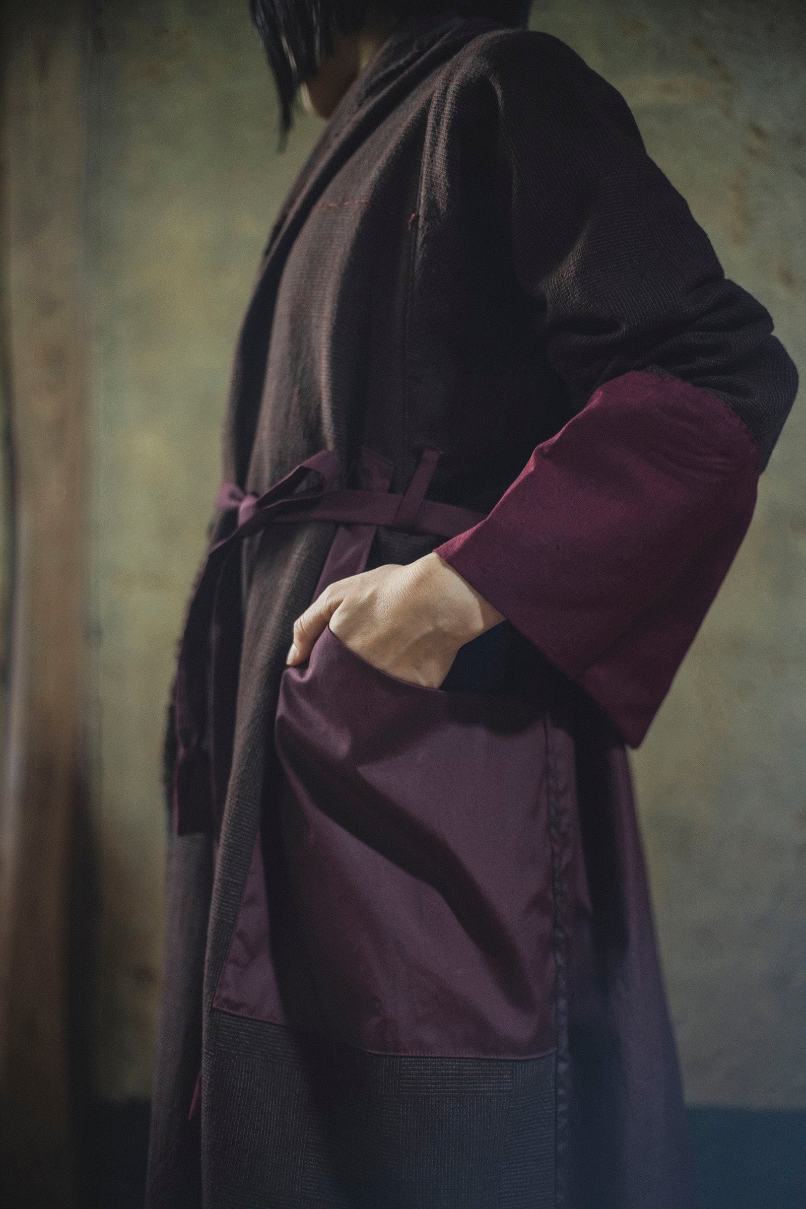 居相 百三十四 赤褐木綿石畳文襞長羽織身衣 　　