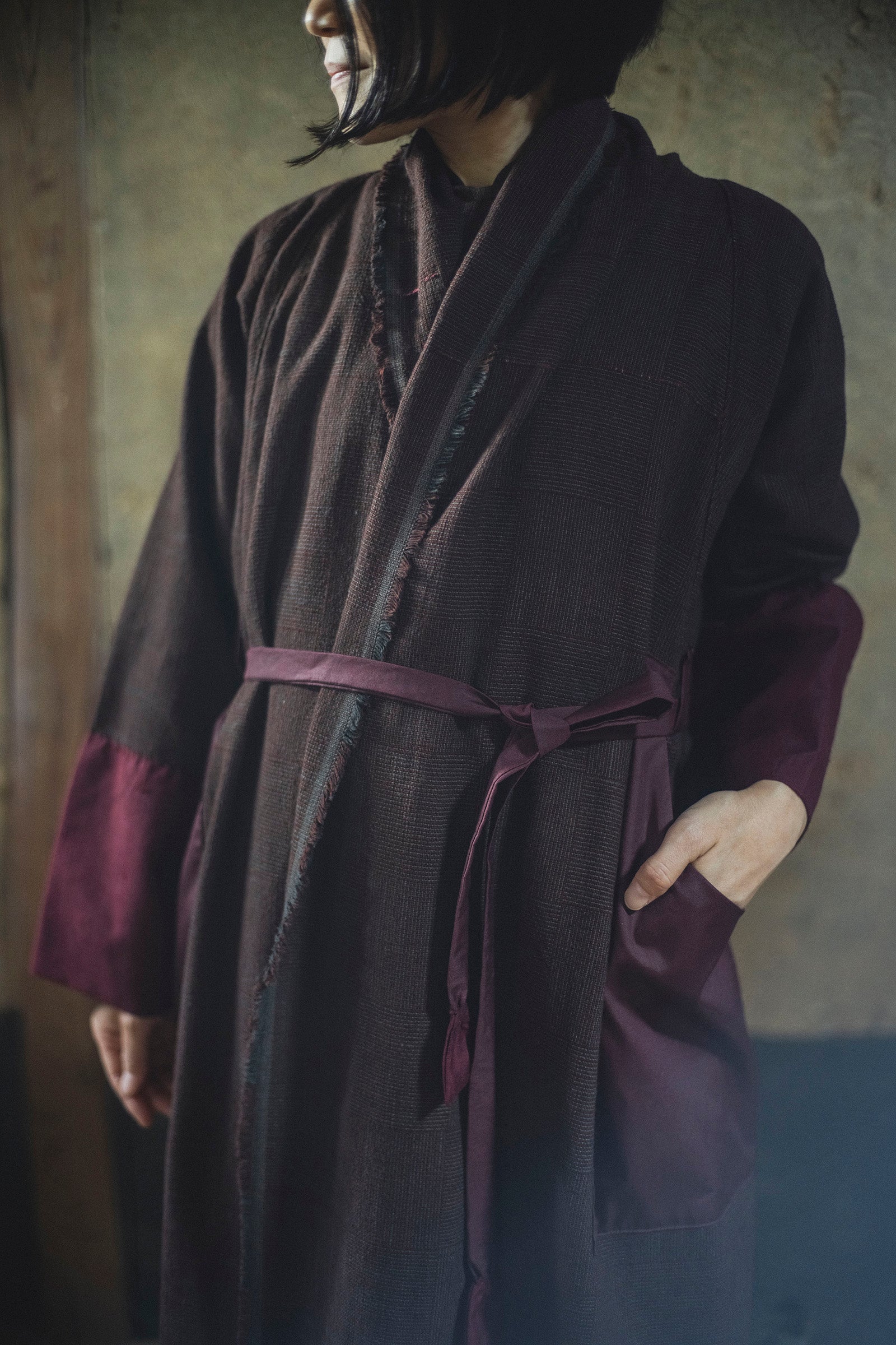 居相 百三十四 赤褐木綿石畳文襞長羽織身衣 　　