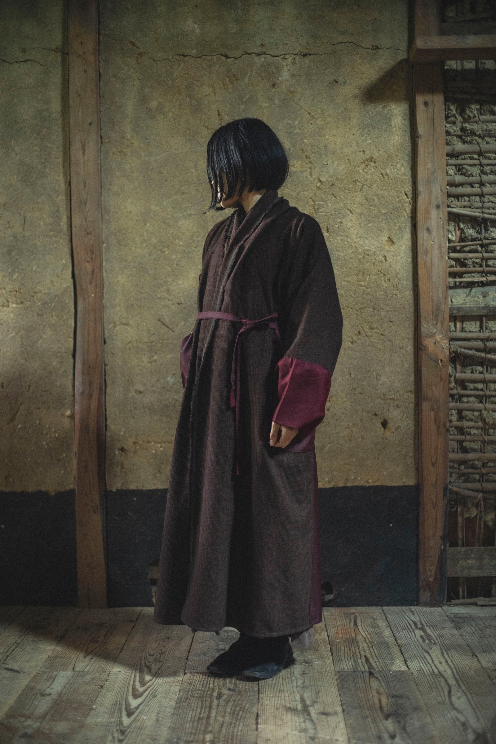 居相 百三十四 赤褐木綿石畳文襞長羽織身衣 　　