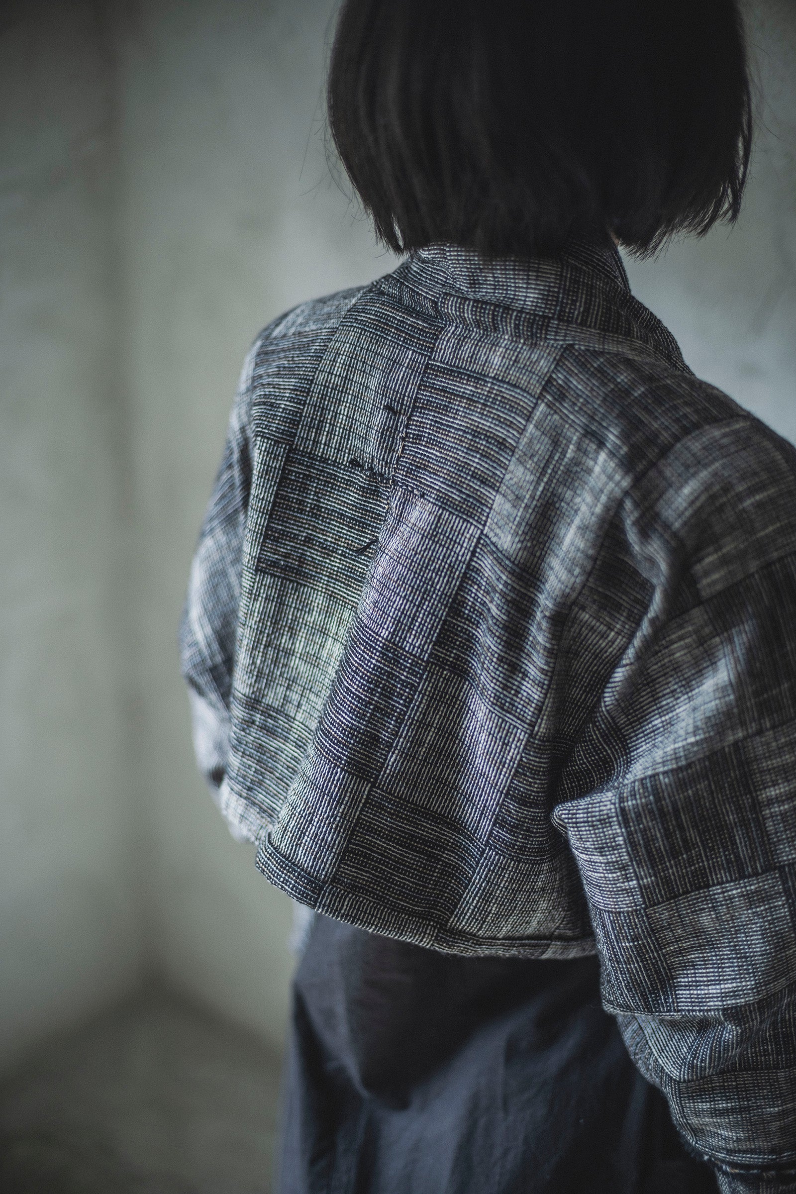 居相　二百四　白黒木綿石畳文変形短上衣　　　