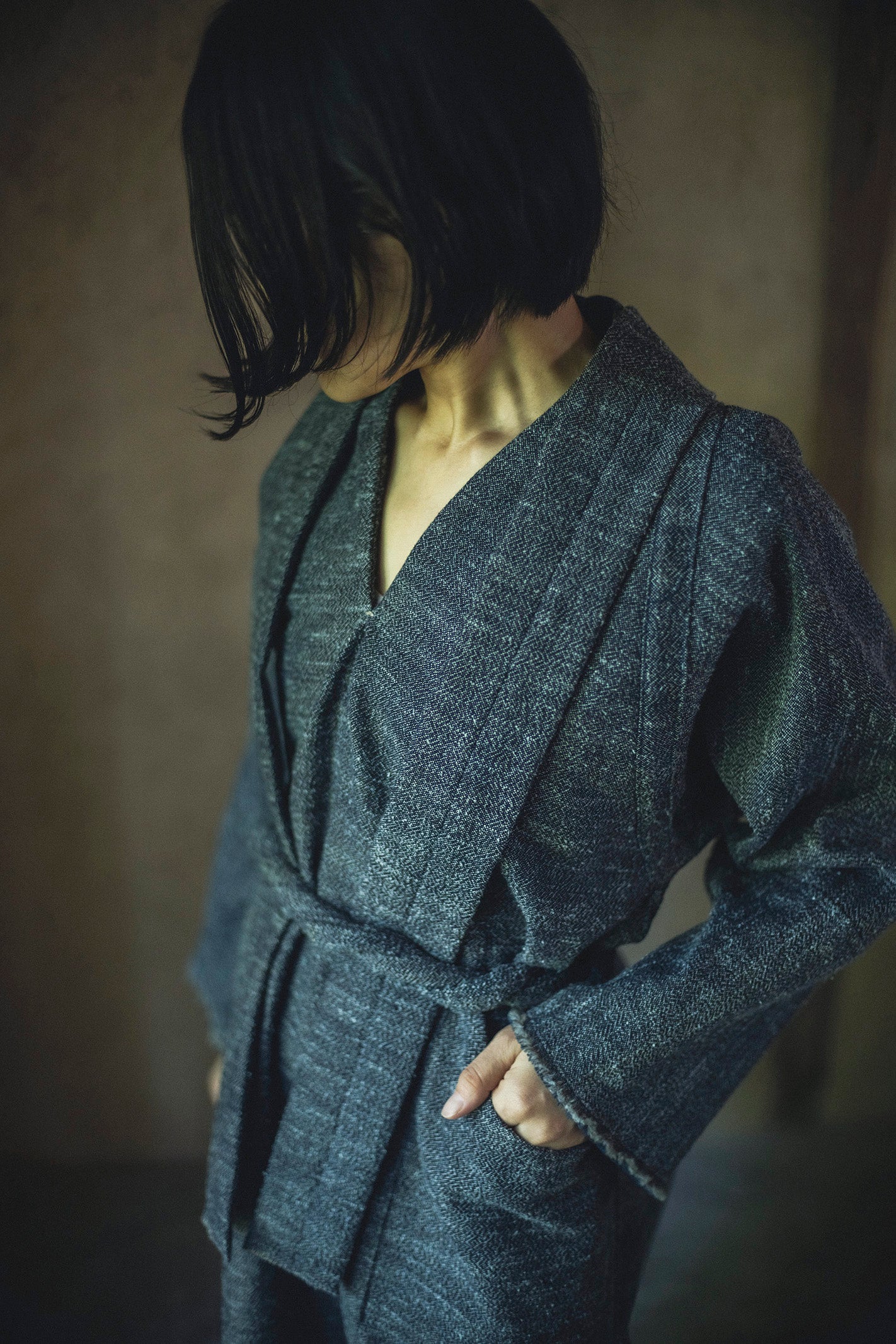 居相 百四十五 青耀毛絹長襟身衣　　　　　