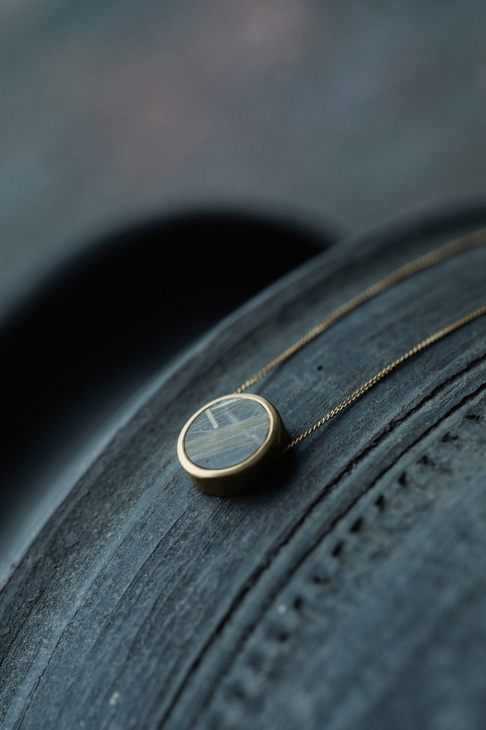 18K necklace  18K round ( rutilated quartz )