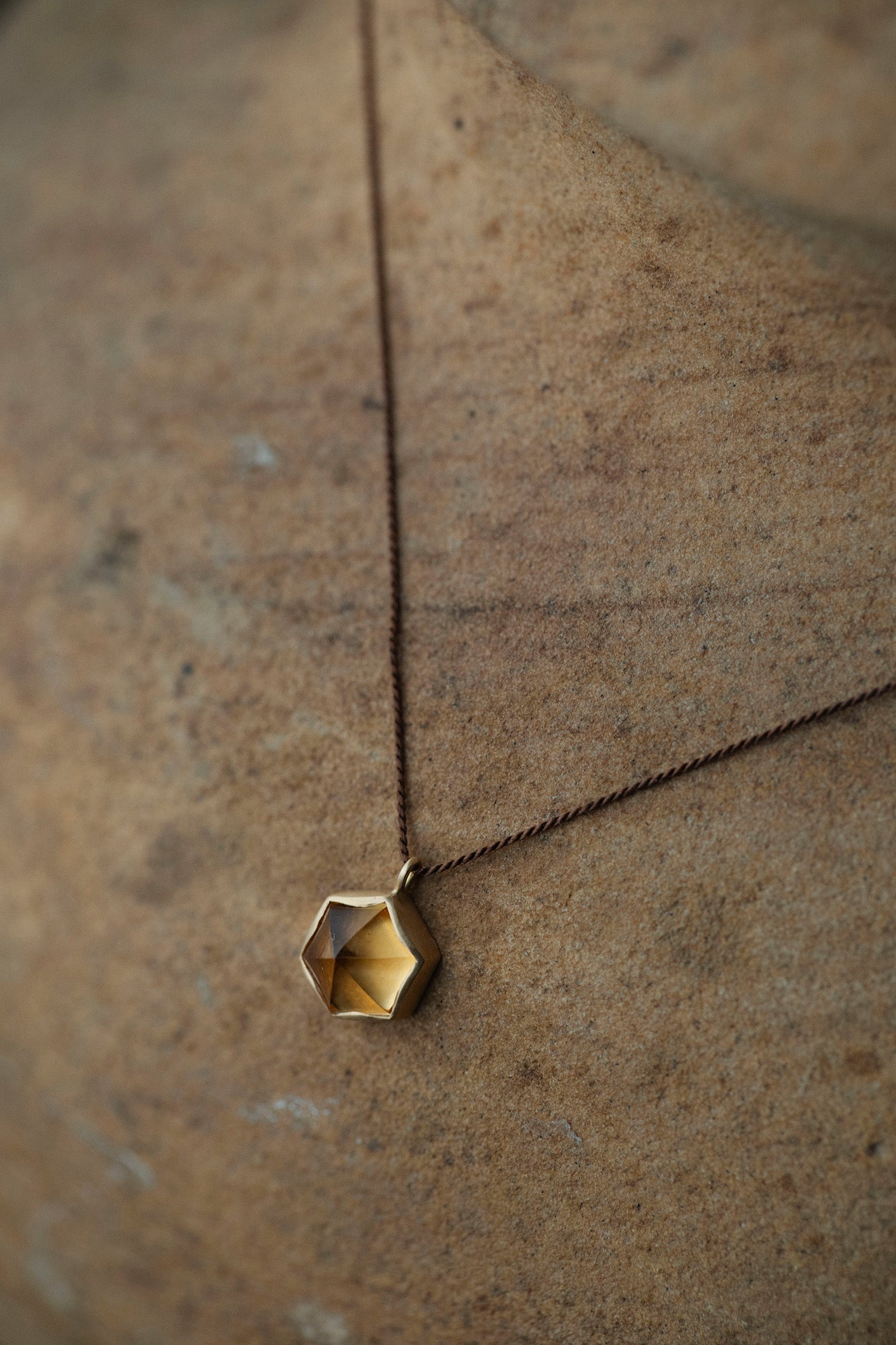 silk cord necklace  18K hexagon( citrine )