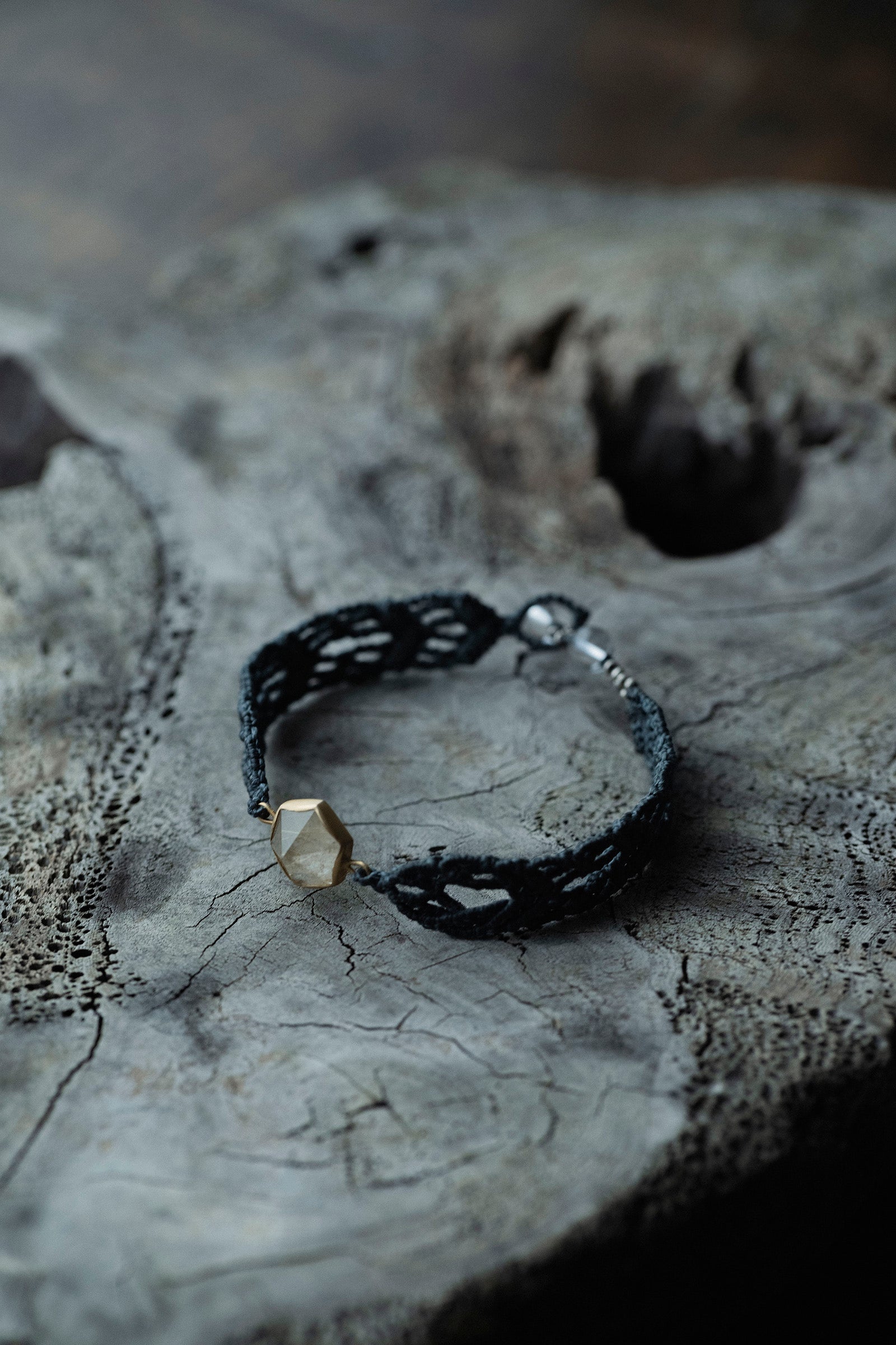 18K hexagon macrame bracelet (rutilated quartz)