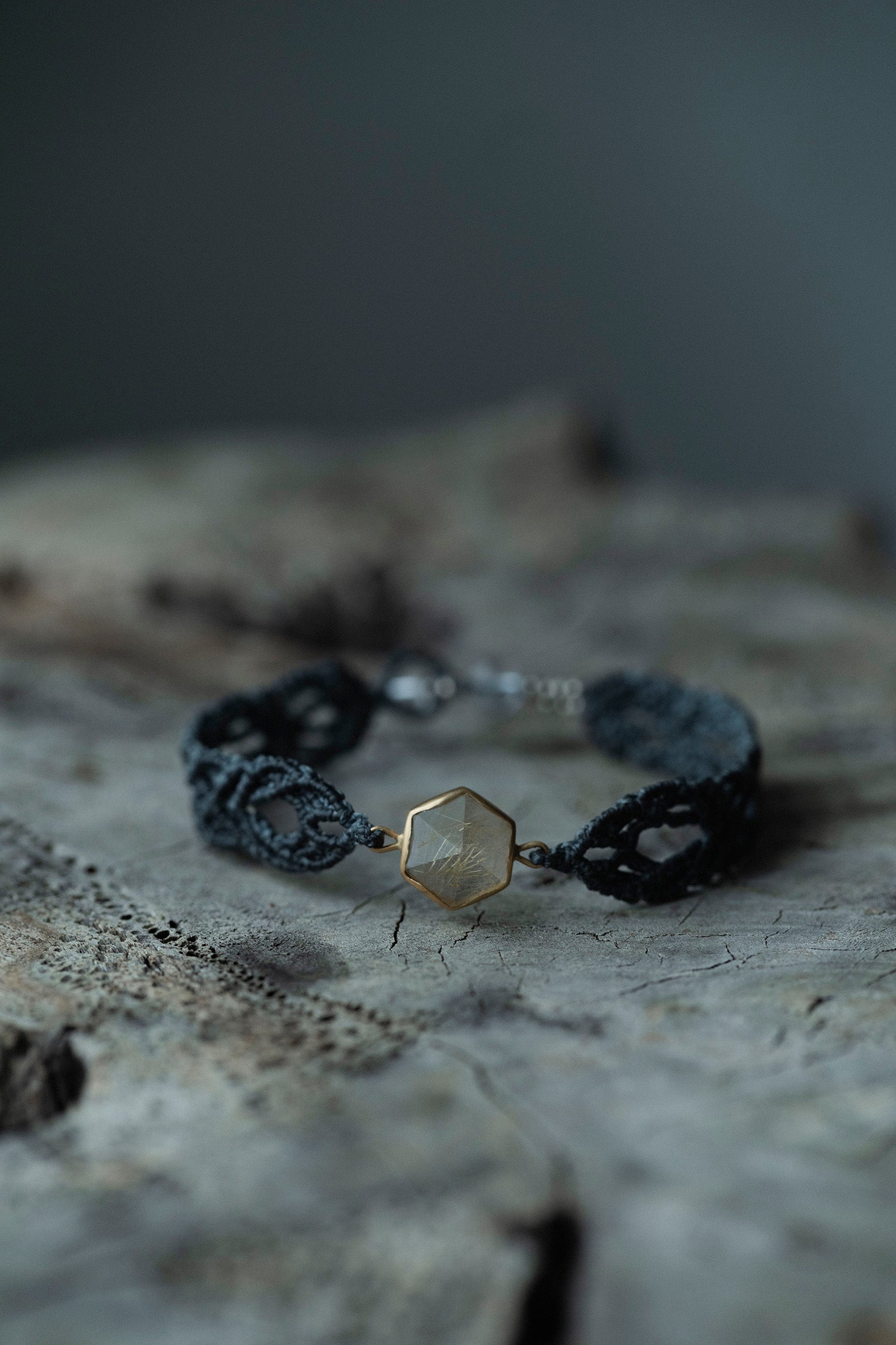 18K hexagon macrame bracelet (rutilated quartz)