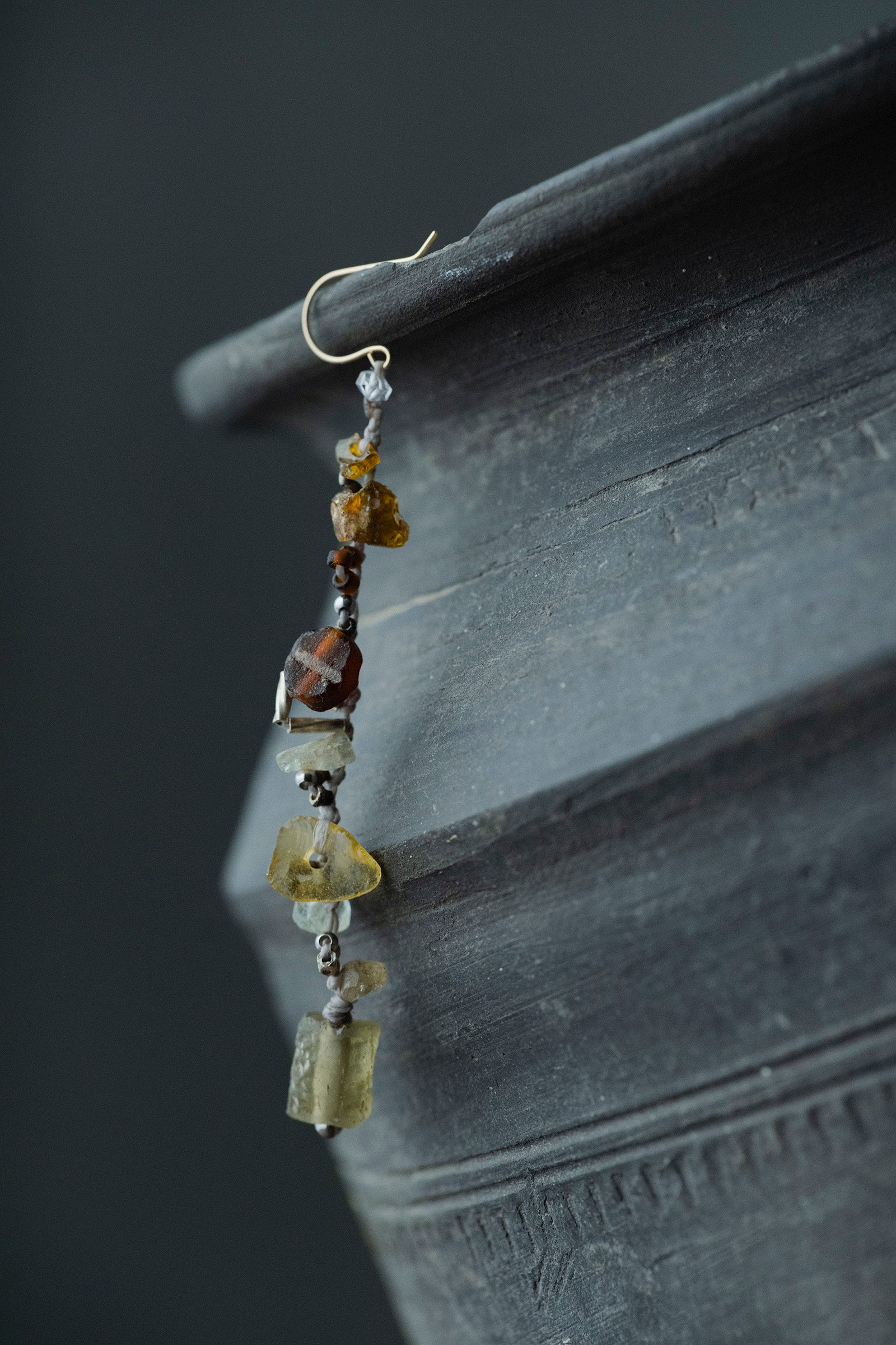 18K  hook earrings roman glass (pair)