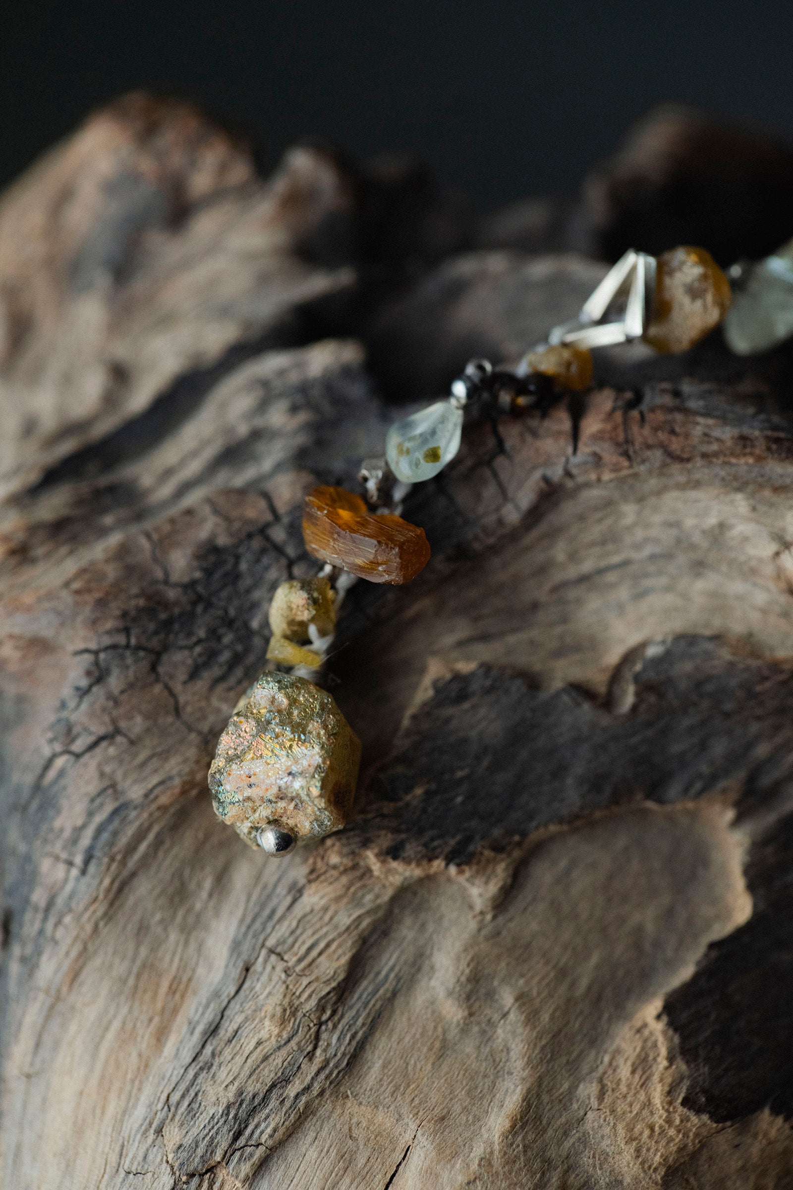 18K  hook earrings roman glass (pair)