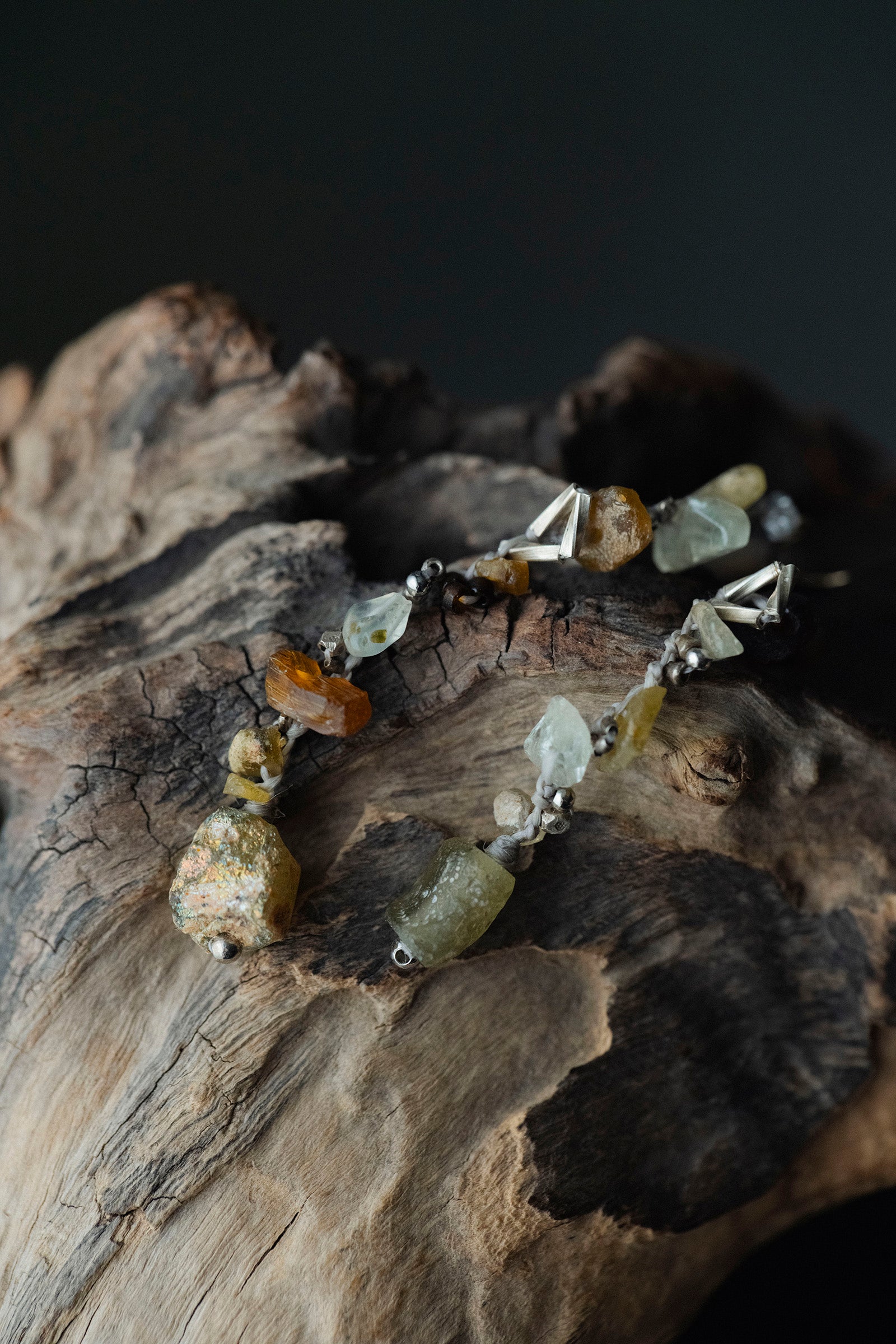 18K  hook earrings roman glass (pair)