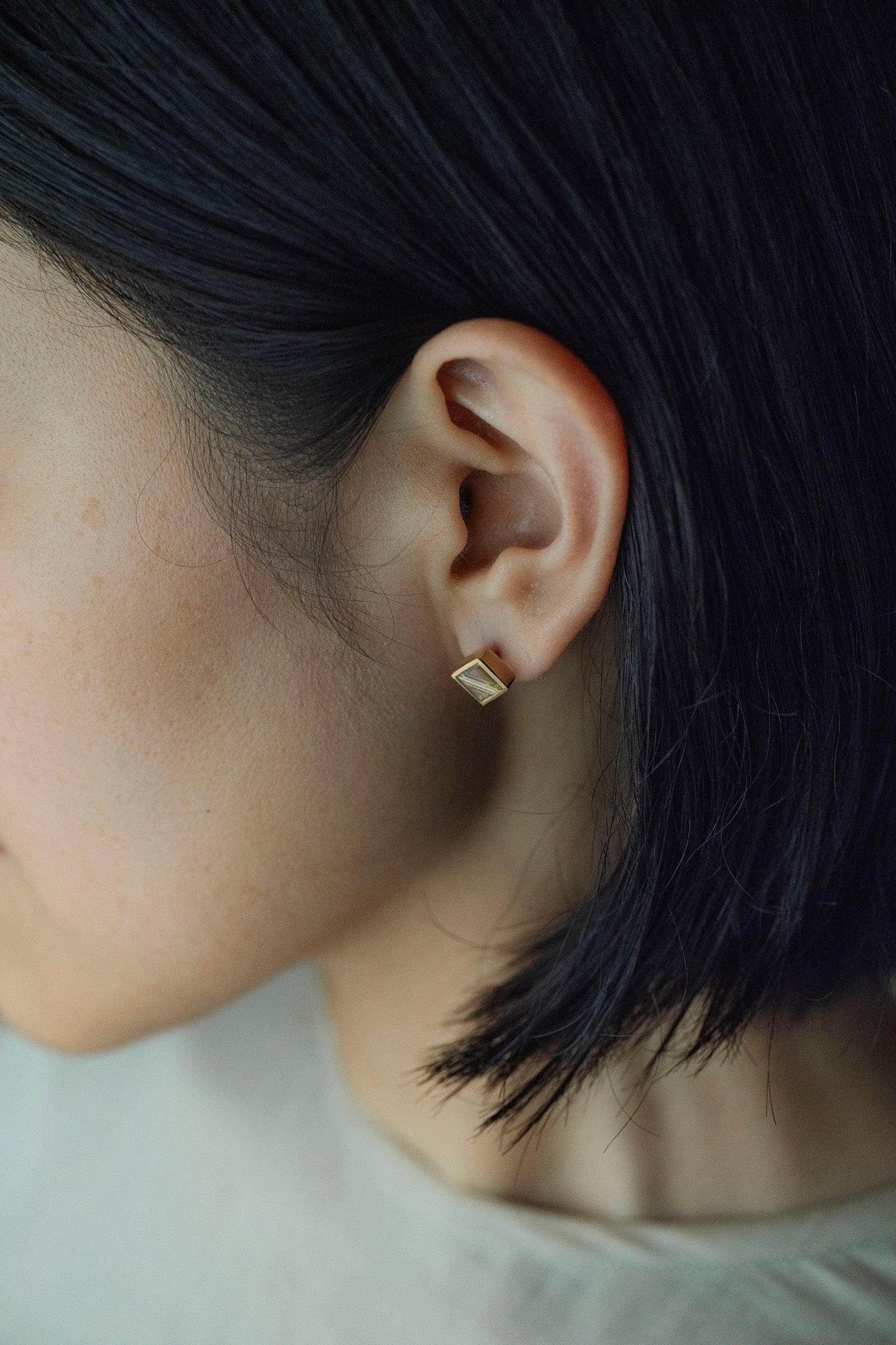 18K square earrings (pair)