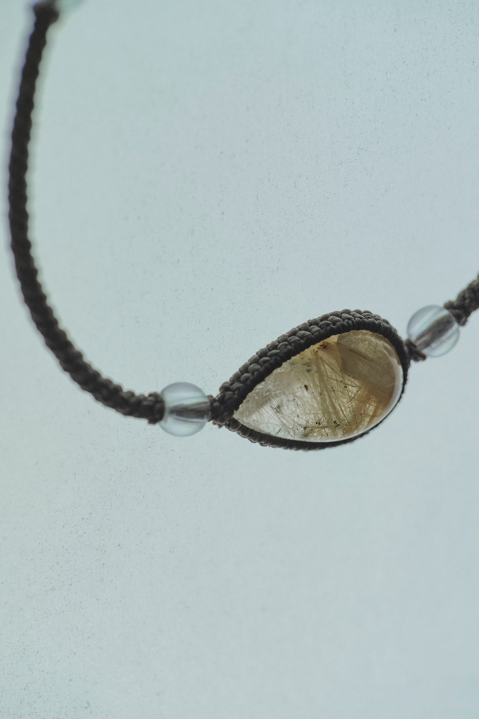 macrame bracelet (rutilated quartz)