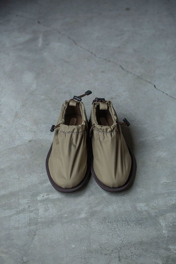 Hender Scheme schlaf pumps beige